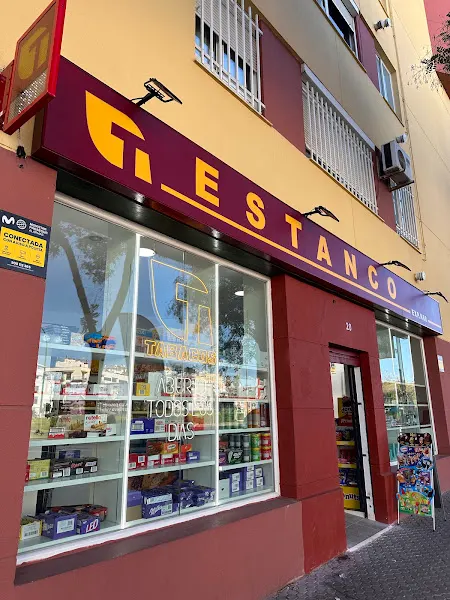 Estanco Llanes 88 - Estanco en Sevilla - foto 2