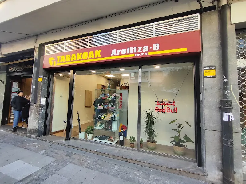 Tabacos Tabakoak Areiltza 8 - Estanco en Bilbao - foto 2