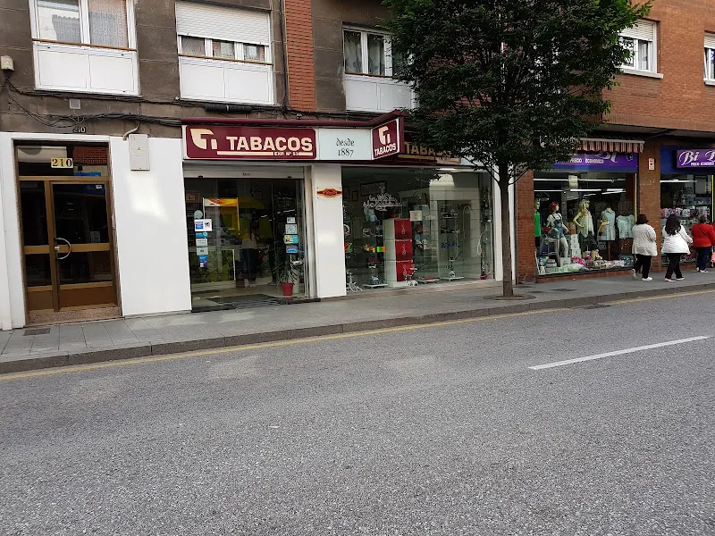 Estanco de Emma desde 1887 (La Tienda de la Cachimba) - Estanco en Gijón - foto 2