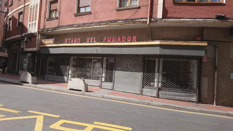 Stand del fumador - Estanco en San Vicente de Barakaldo - foto 2