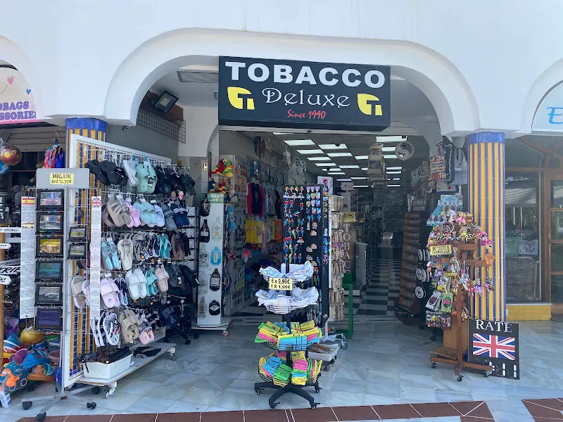 Deluxe Tabaco Desde 1990 - Estanco en Arona - foto 2