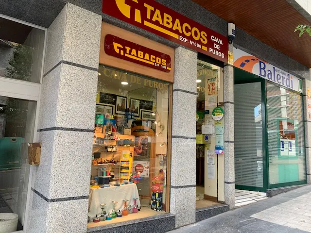 TABACO ESTANCO VILLARROYA EXP. N.006 - Estanco en Irún - foto 2