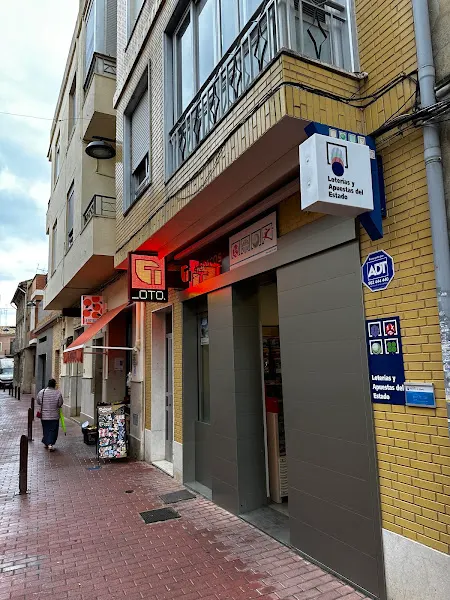 Concepción Primo Zaragoza - Estanco en Silla - foto 2