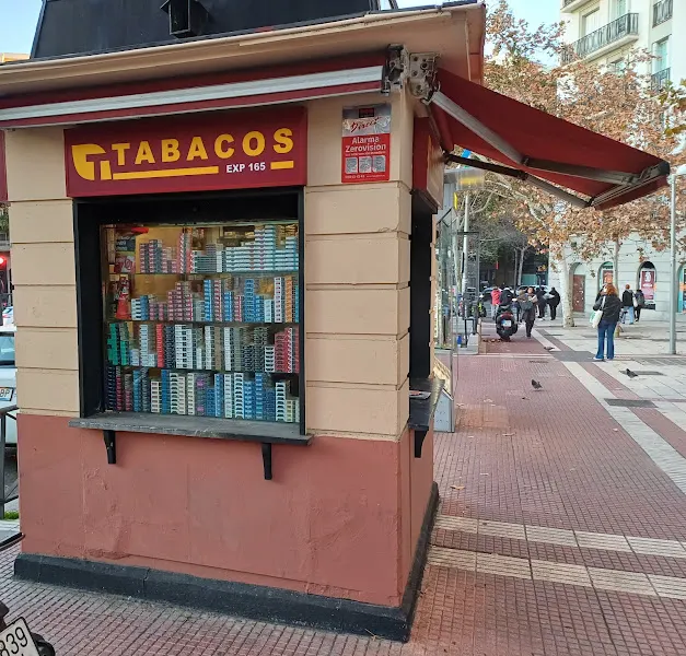 Estanco Expendeduría 165 - Estanco en Madrid - foto 2