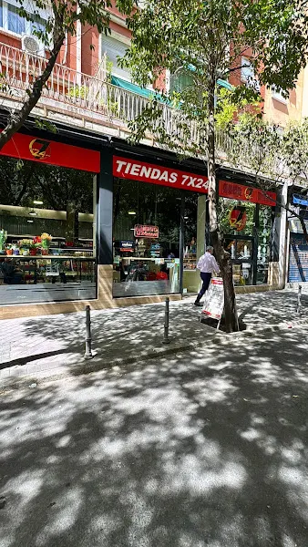 Tiendas 7x24 Bernabéu