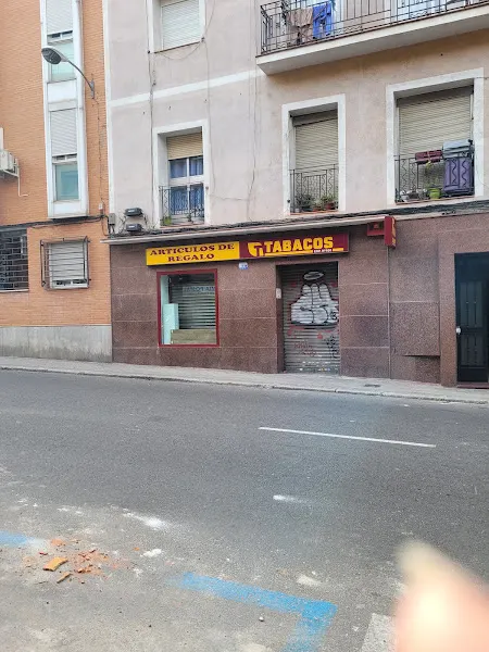Expendeduria Número 460 Estanco y Articulos de regalo