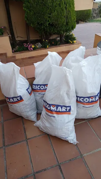 Tabacos, parafernalia y lotería