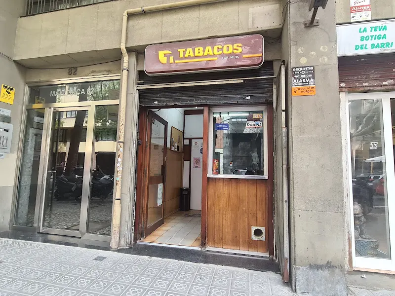 Tabacos Exp. nº 35 - Estanco en Barcelona - foto 2