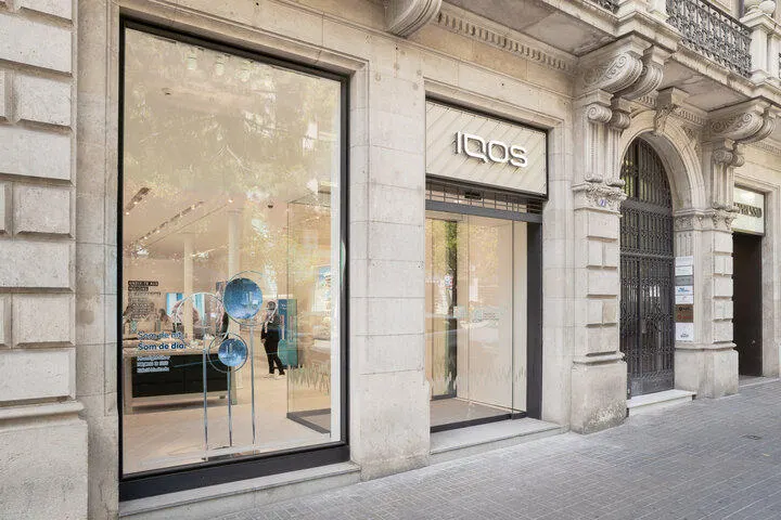 IQOS Boutique - Tienda de electrónica en Barcelona - foto 2