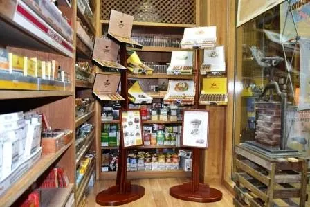 Estanco Majadahonda Expendeduría Nº 5 Cava de Puros CavaMajadahonda